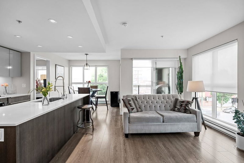 324 - 1588 Hastings Street E