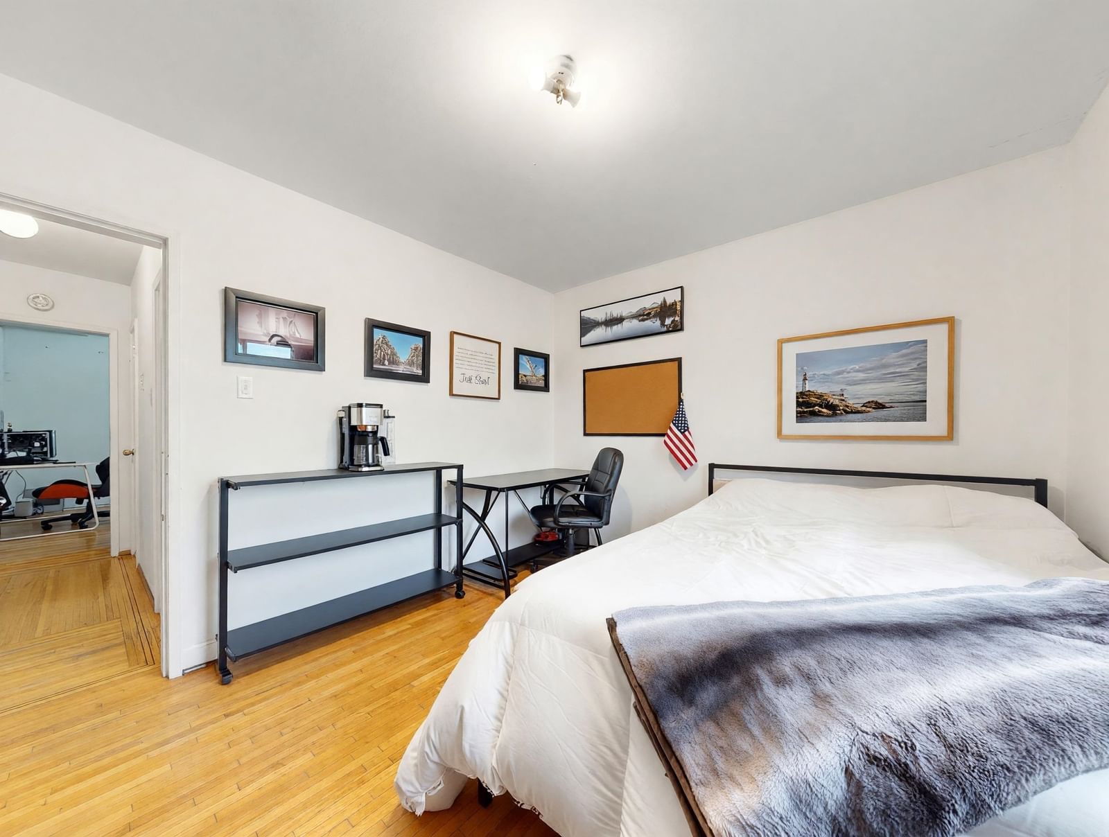 Listing Image 9
