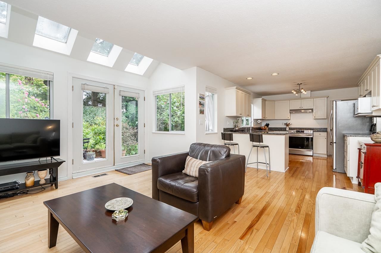Listing Image 19
