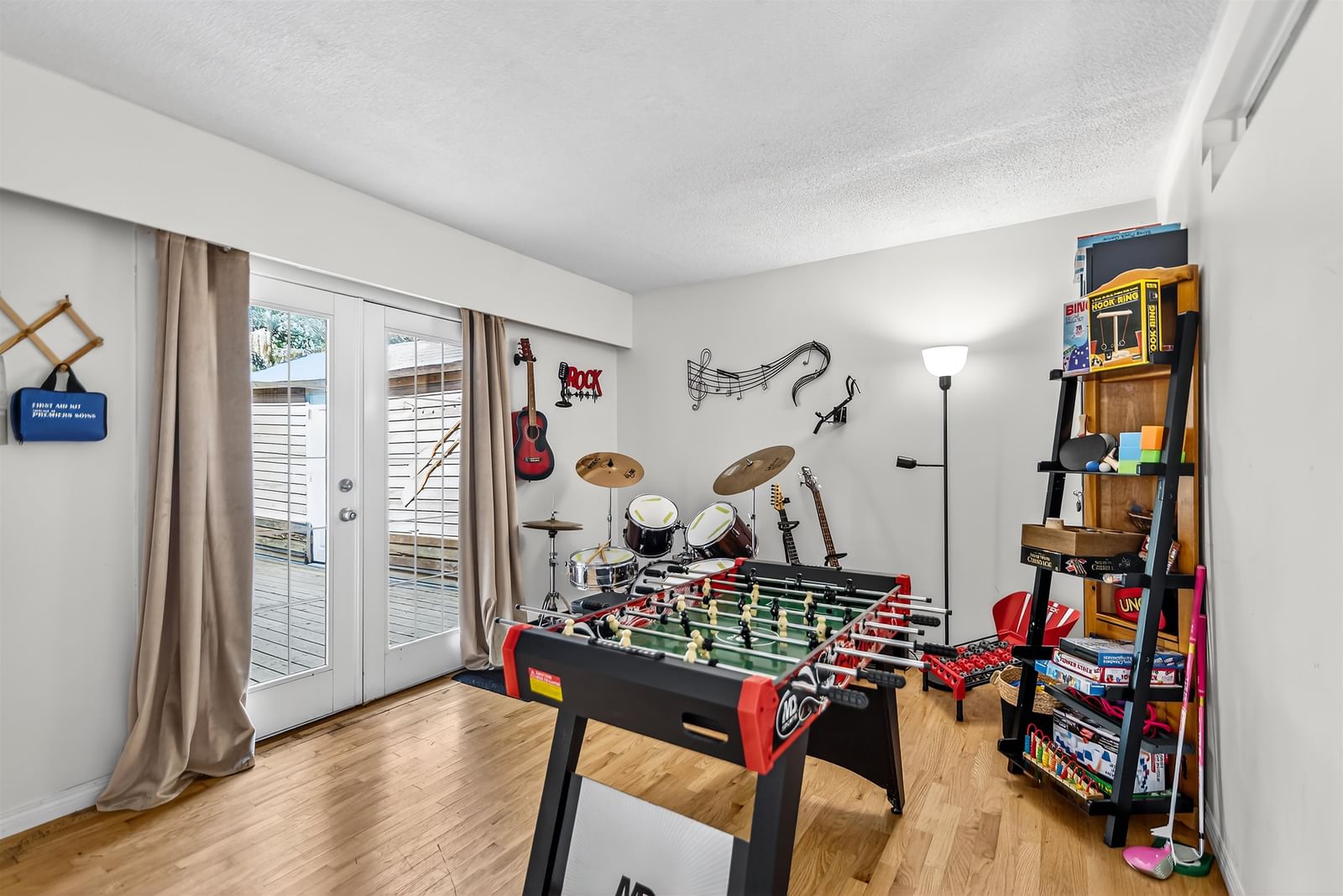 Listing Image 17