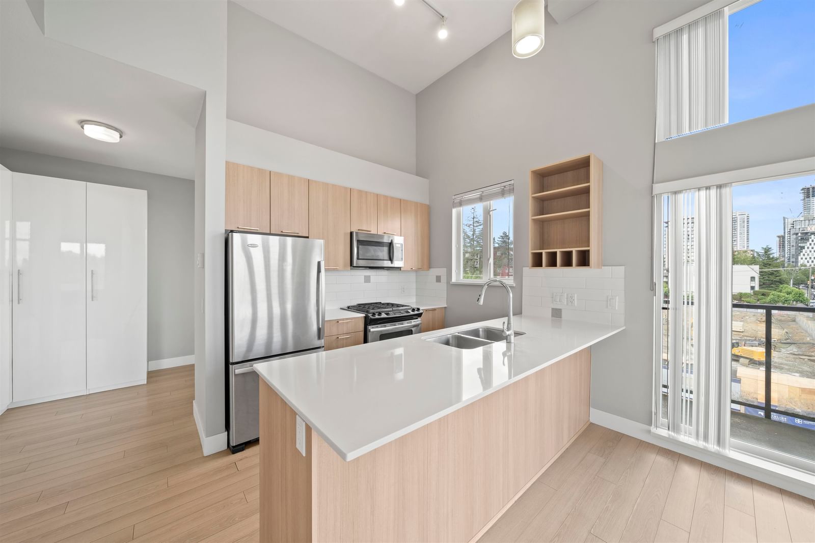 Listing Image 9