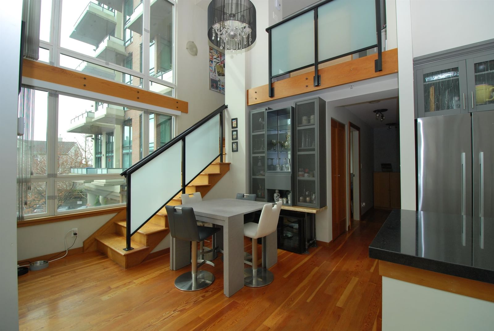 Listing Image 16