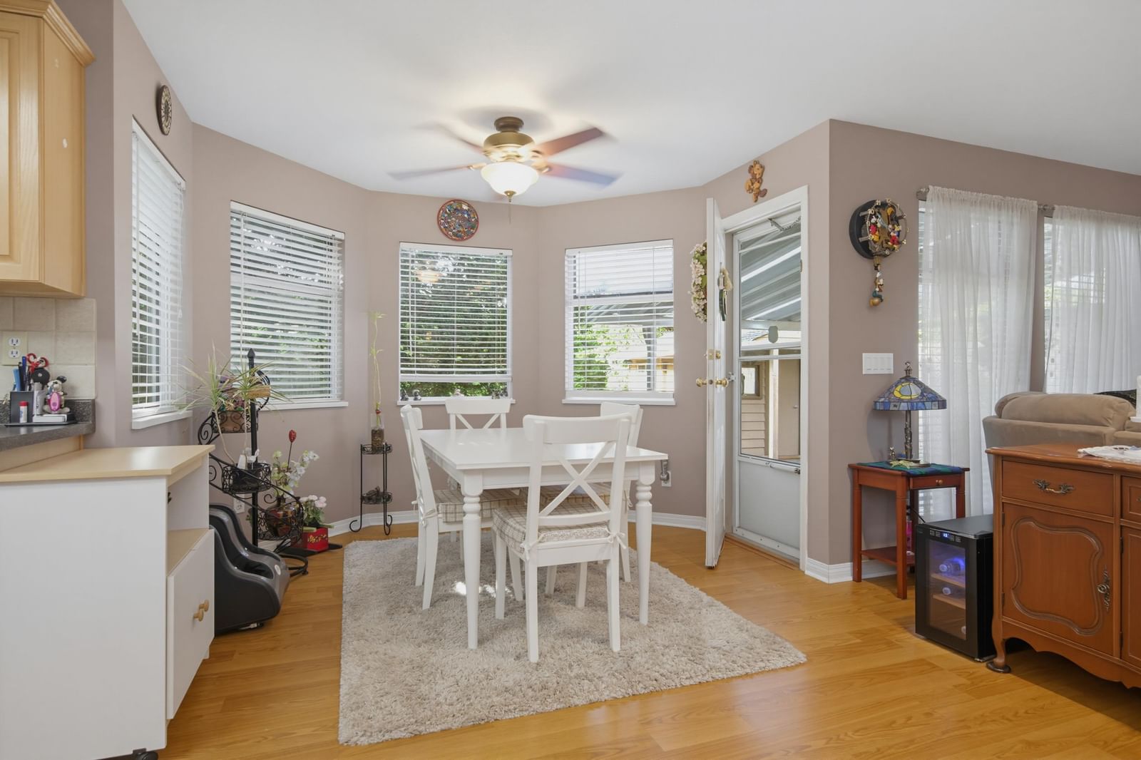 Listing Image 15