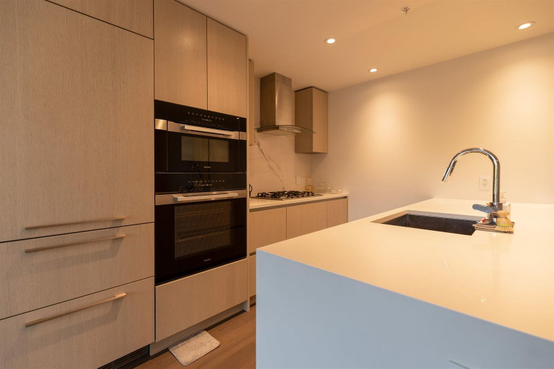 403 - 5168 Cambie Street