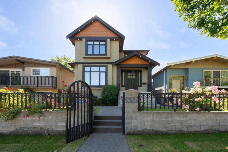 6387 Prince Albert Street