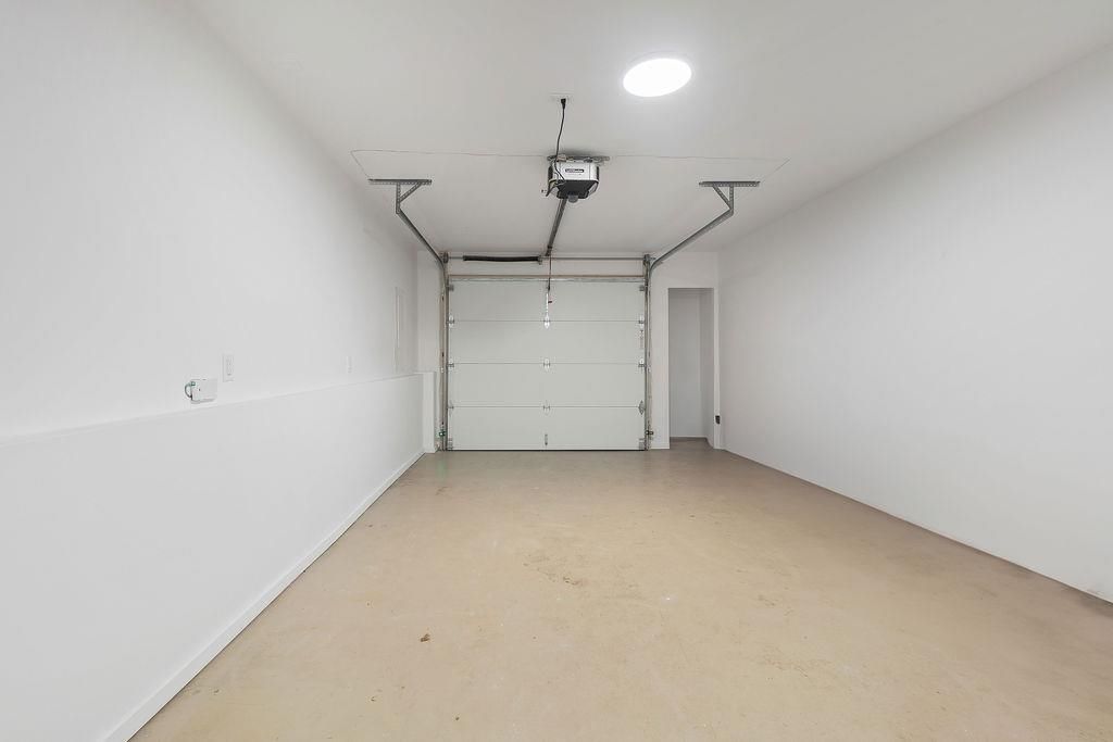 Listing Image 38