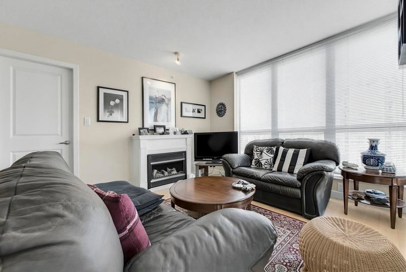 1604 - 850 Royal Avenue