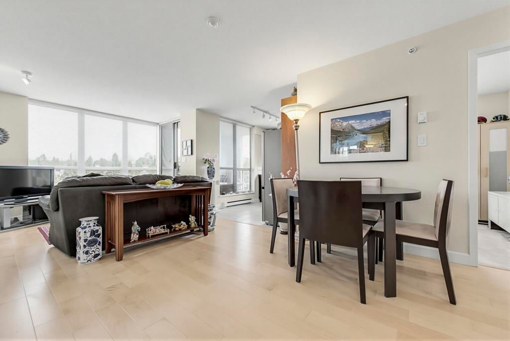 Listing Image 5