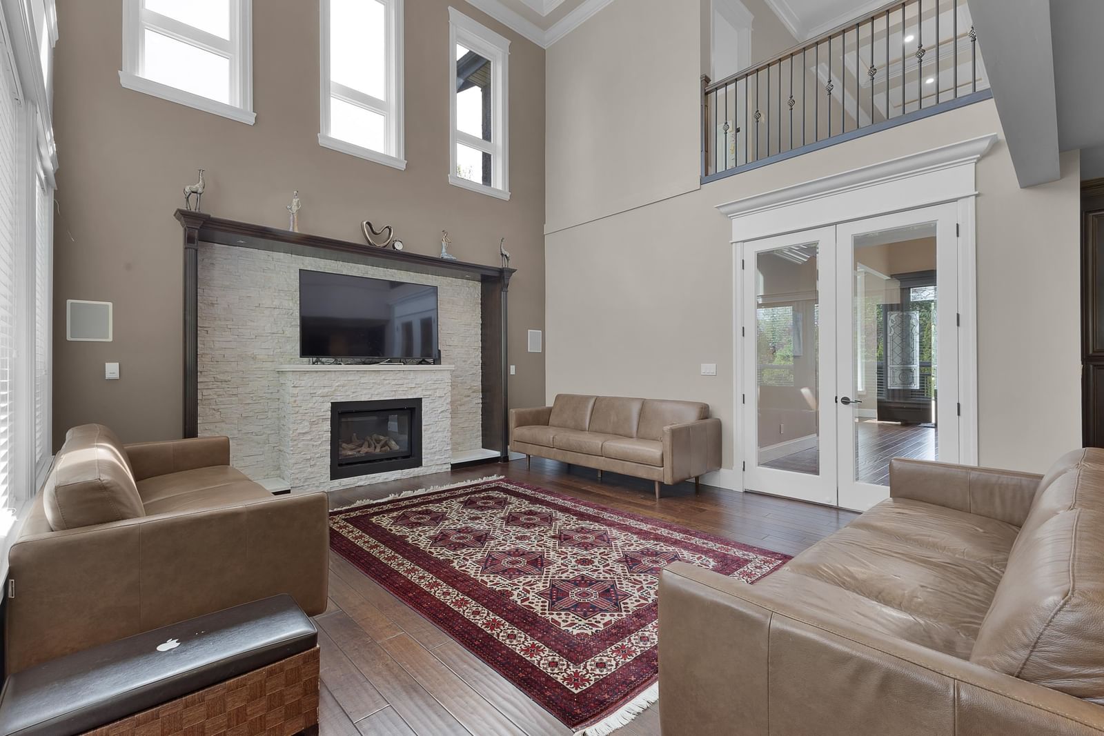 Listing Image 8