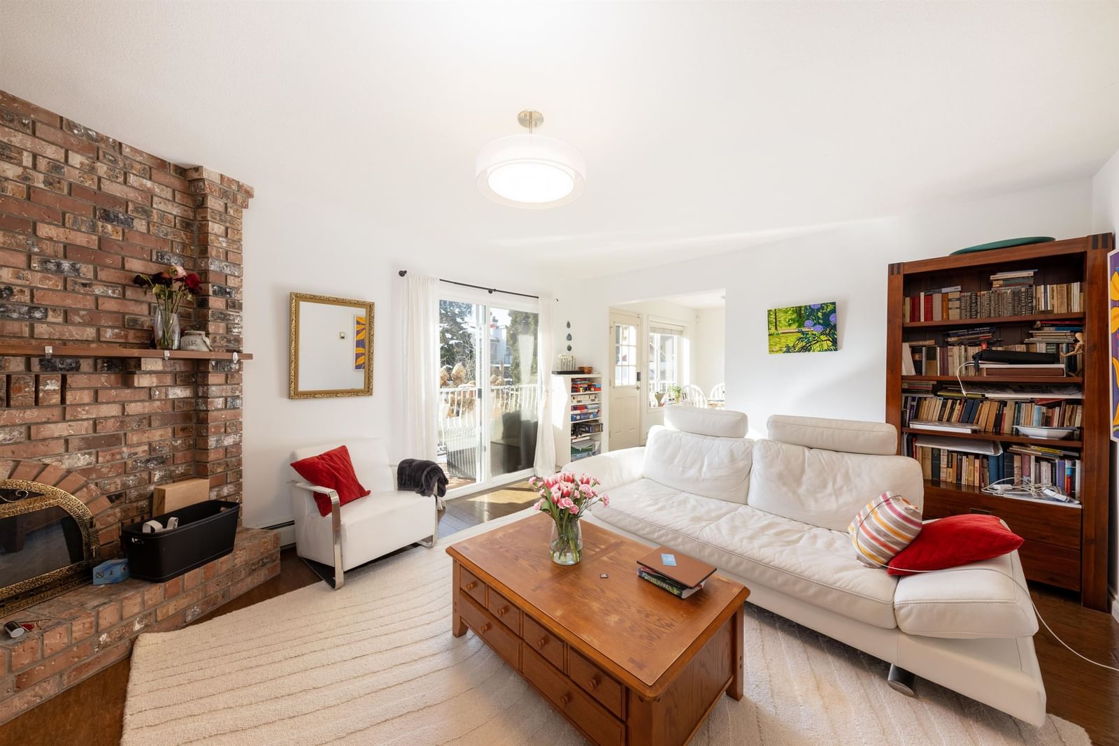 Listing Image 11