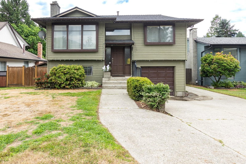 1252 Victoria Drive