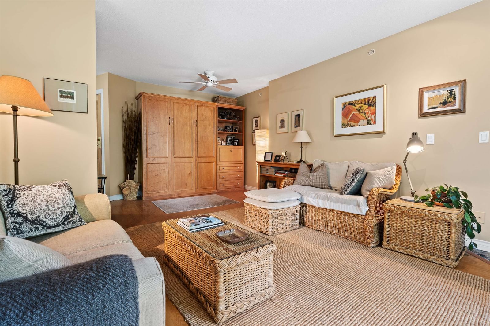 Listing Image 22