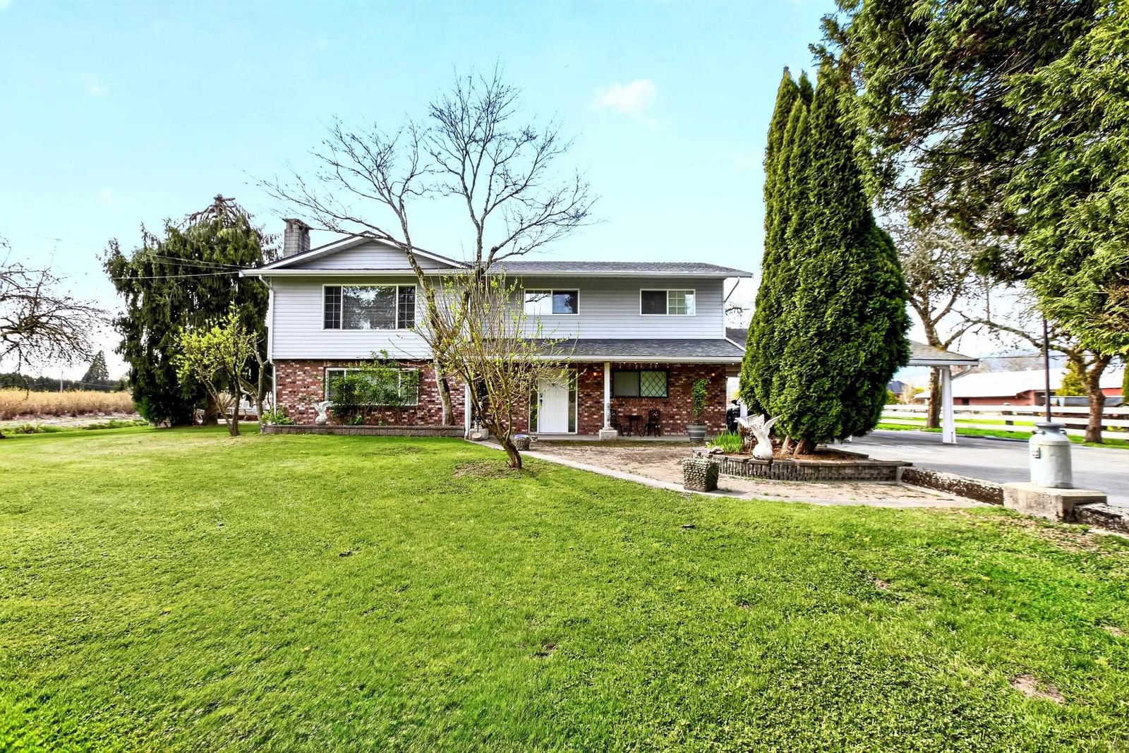 Listing Image 5