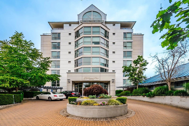 301 - 5860 Dover Crescent