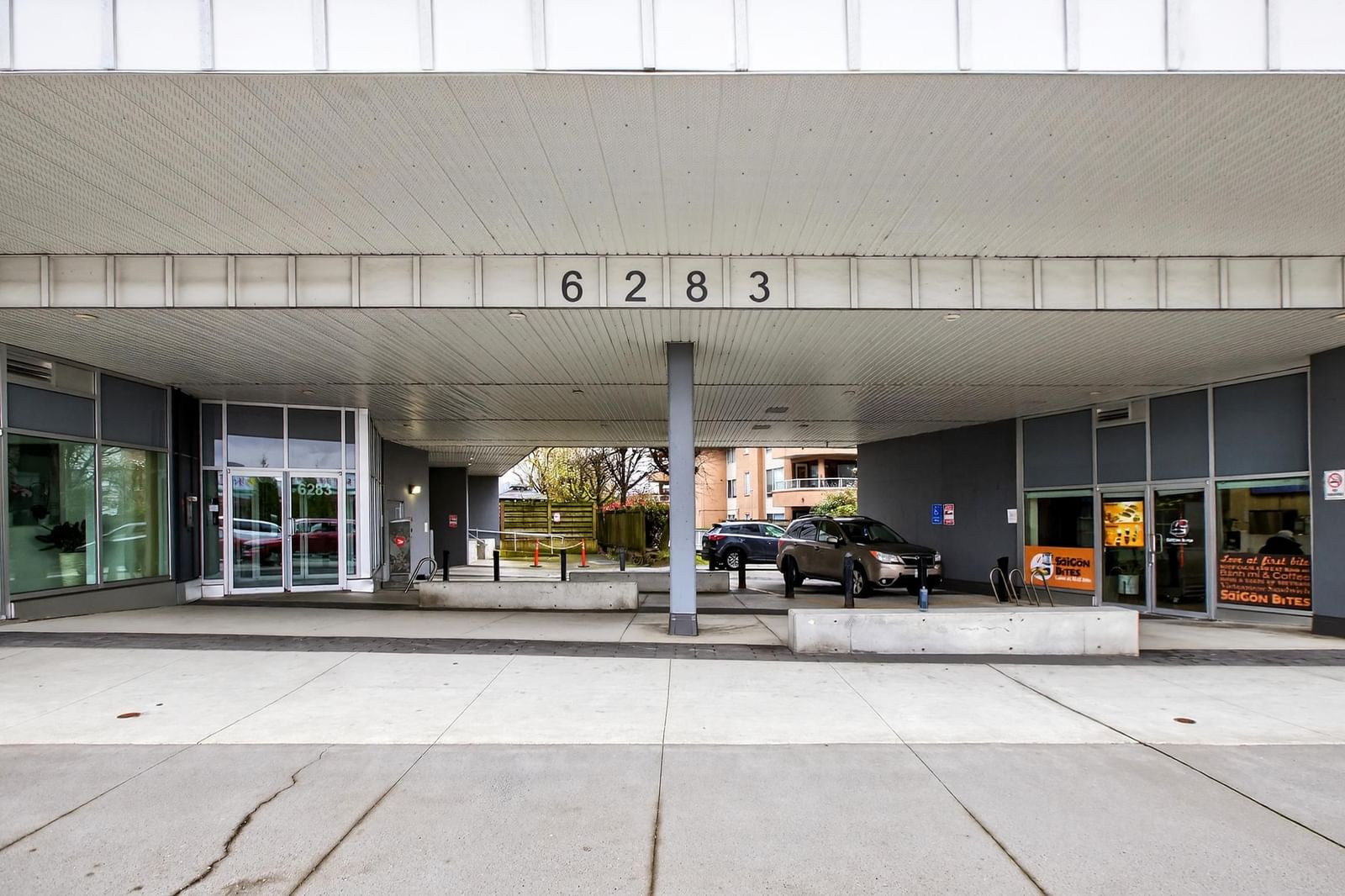 Listing Image 32
