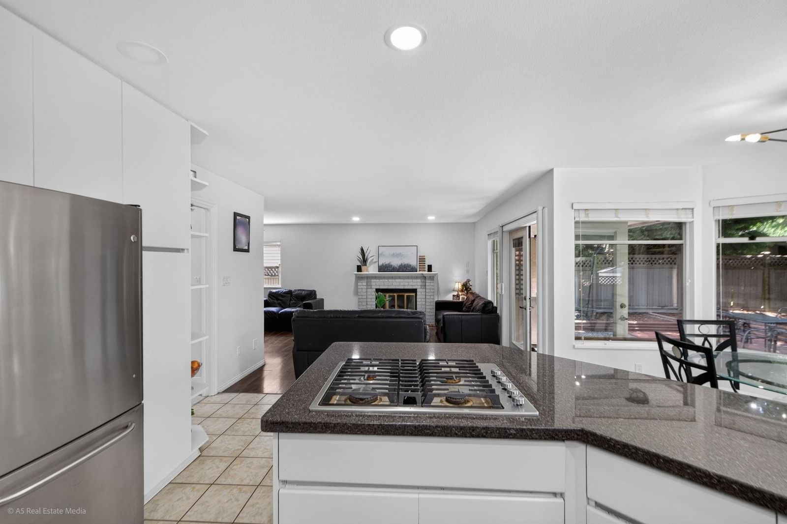 Listing Image 13