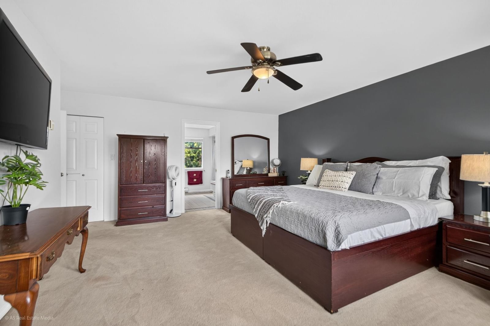 Listing Image 28