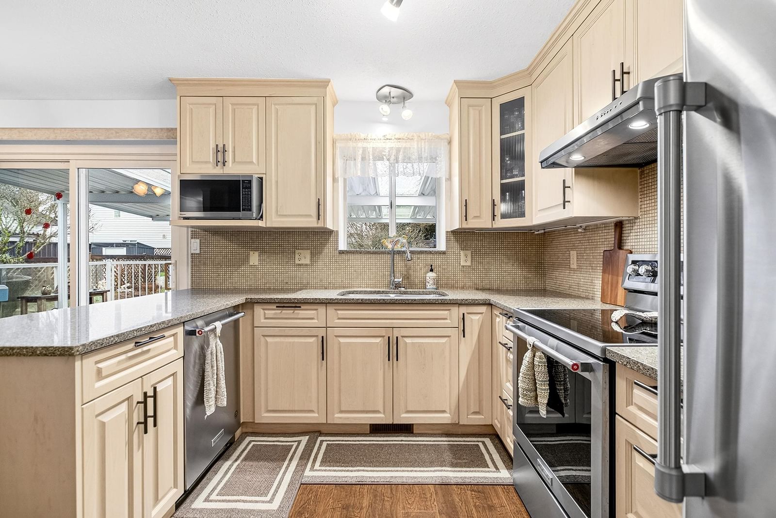 Listing Image 16