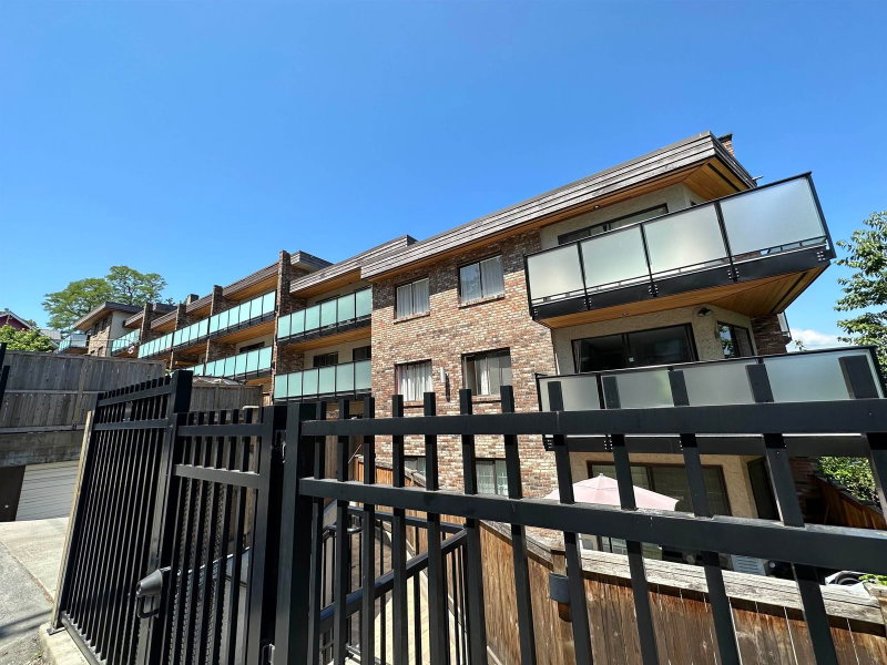 209 - 930 7th Avenue E