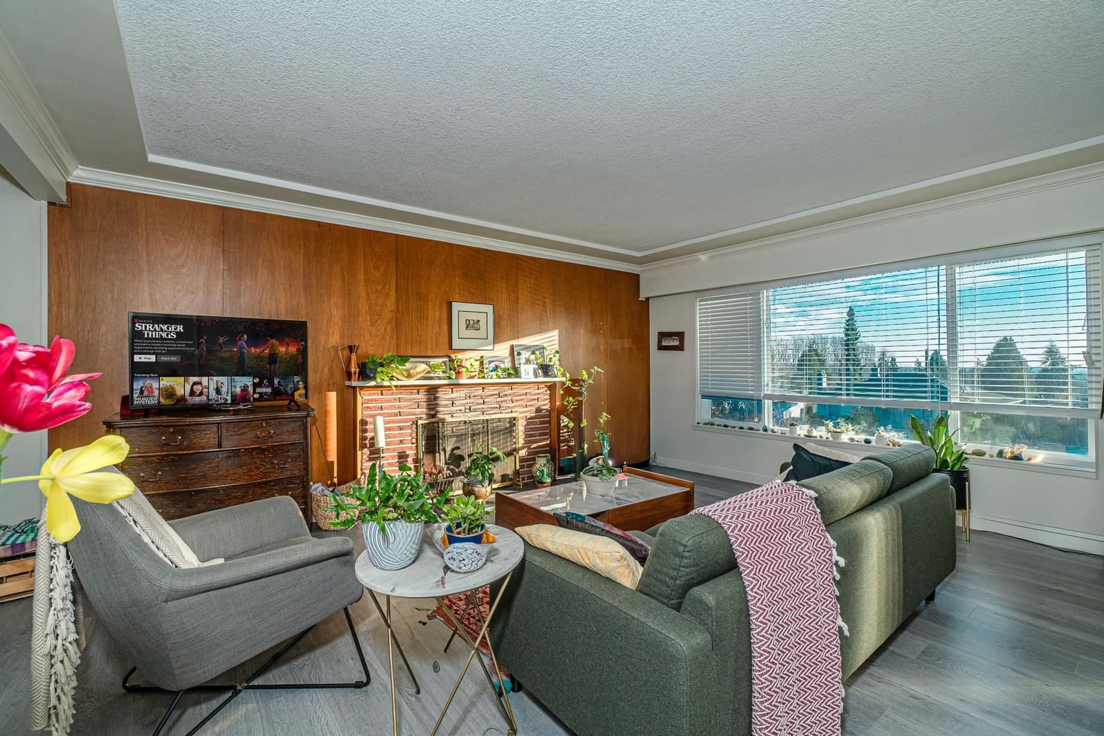Listing Image 5