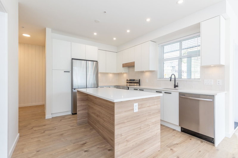 112 - 33920 Best Avenue