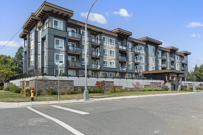 209 - 9450 Robson Street
