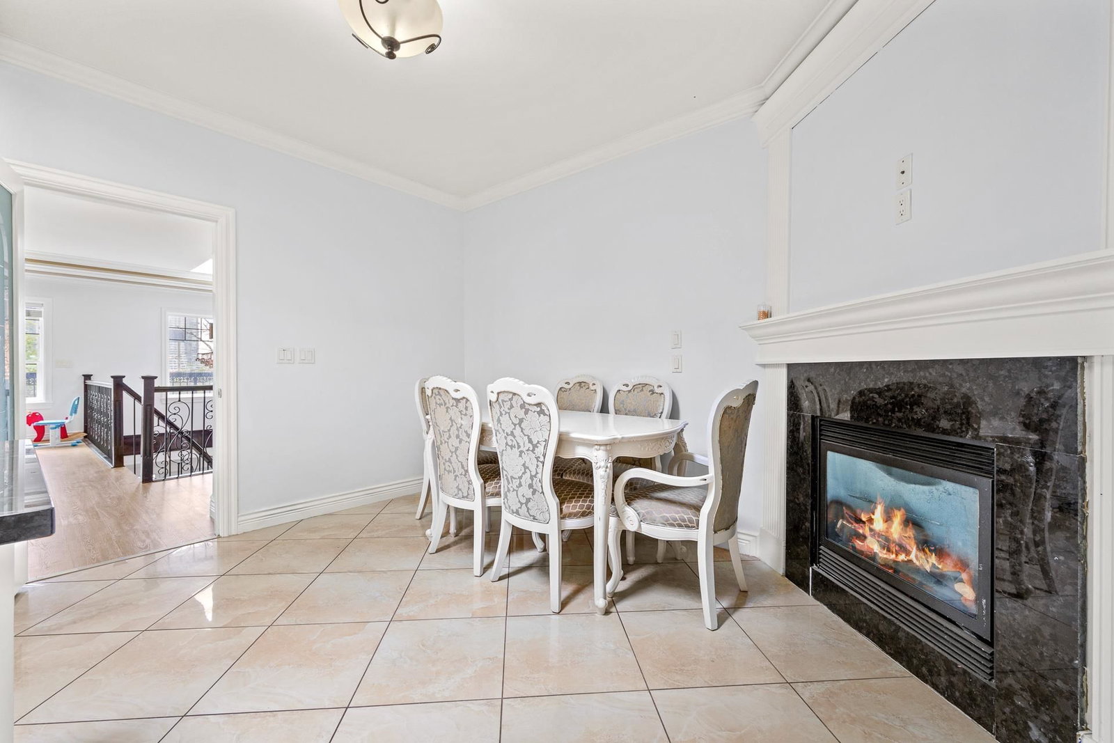 Listing Image 18