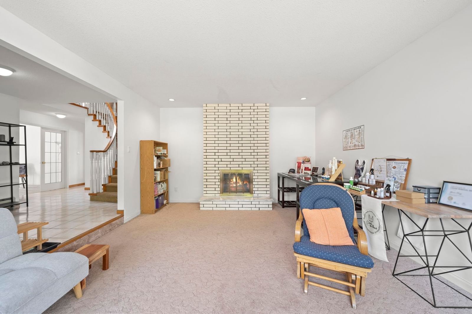 Listing Image 8