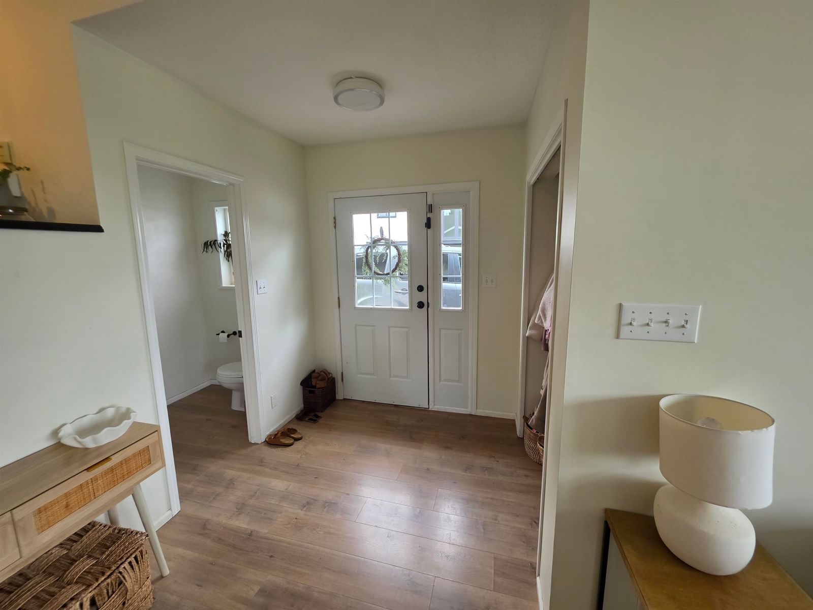 Listing Image 8