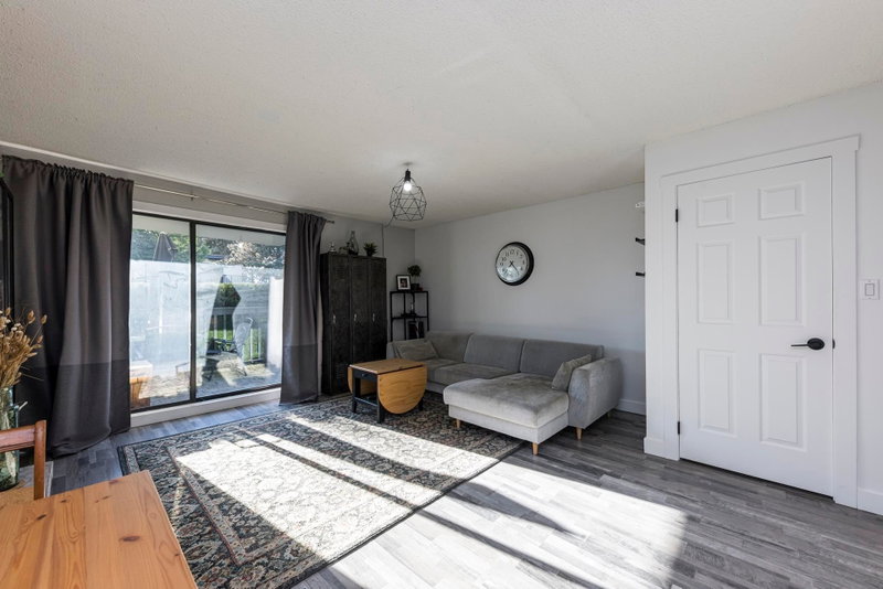 3132 Lonsdale Avenue