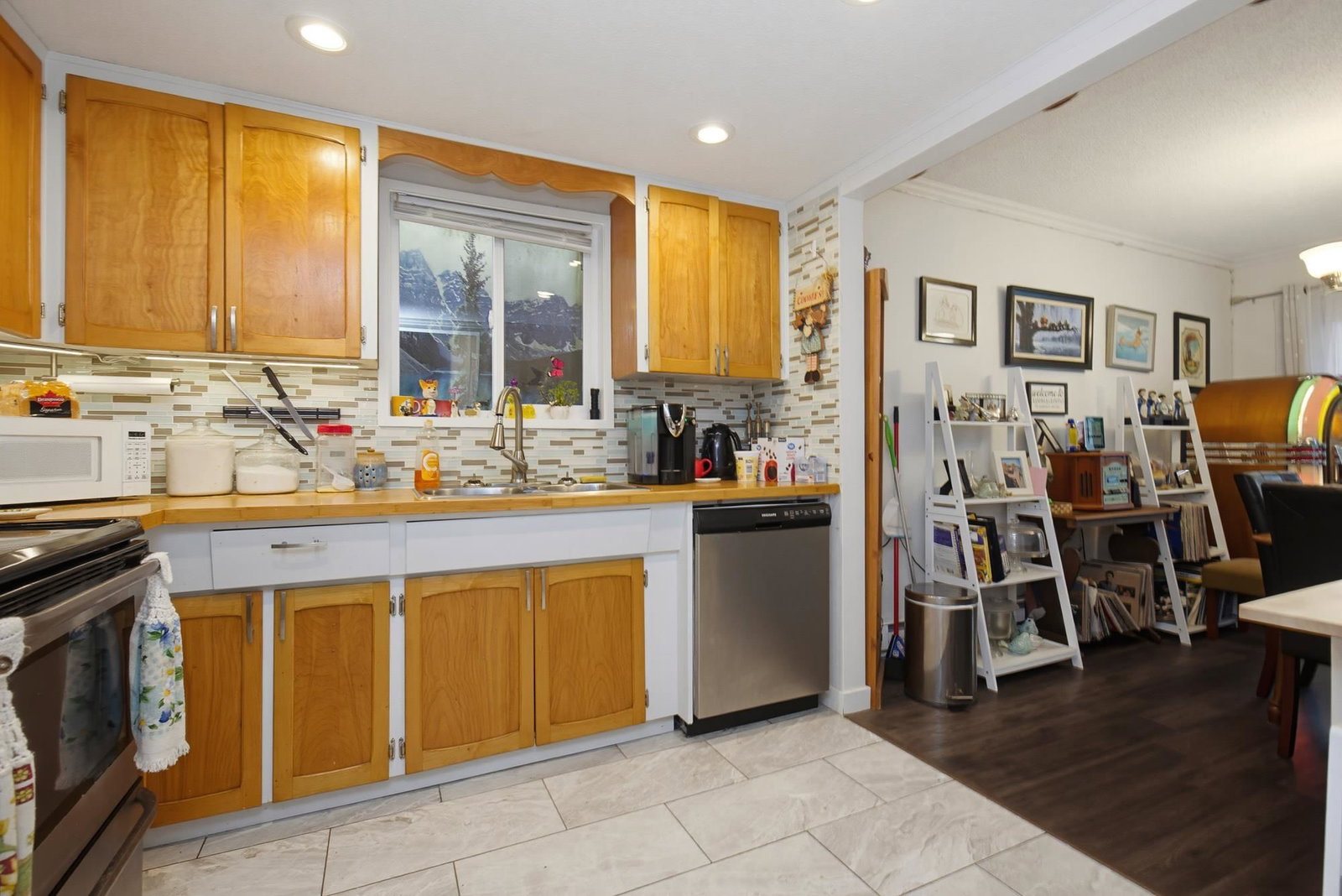 Listing Image 8