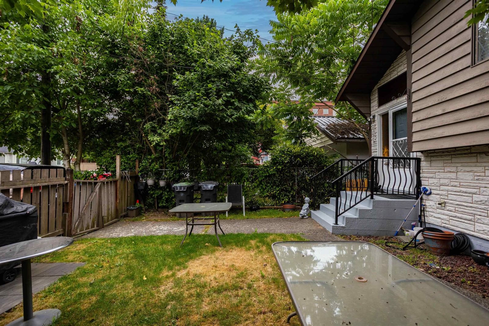 Listing Image 8