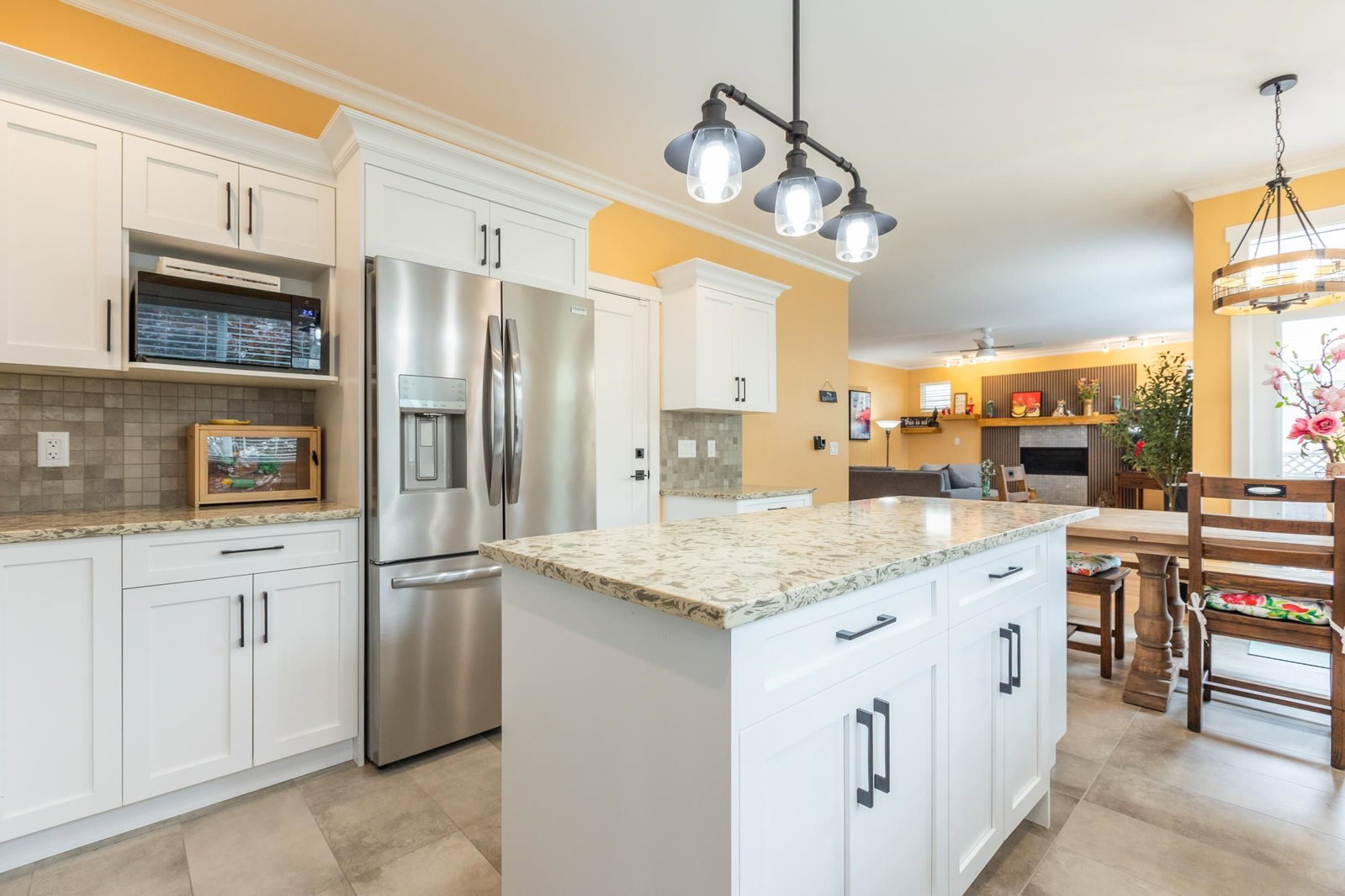 Listing Image 9