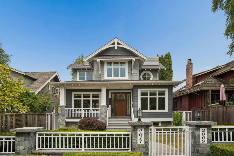 2011 36th Avenue W