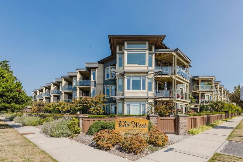 241 - 5160 Davis Bay Road