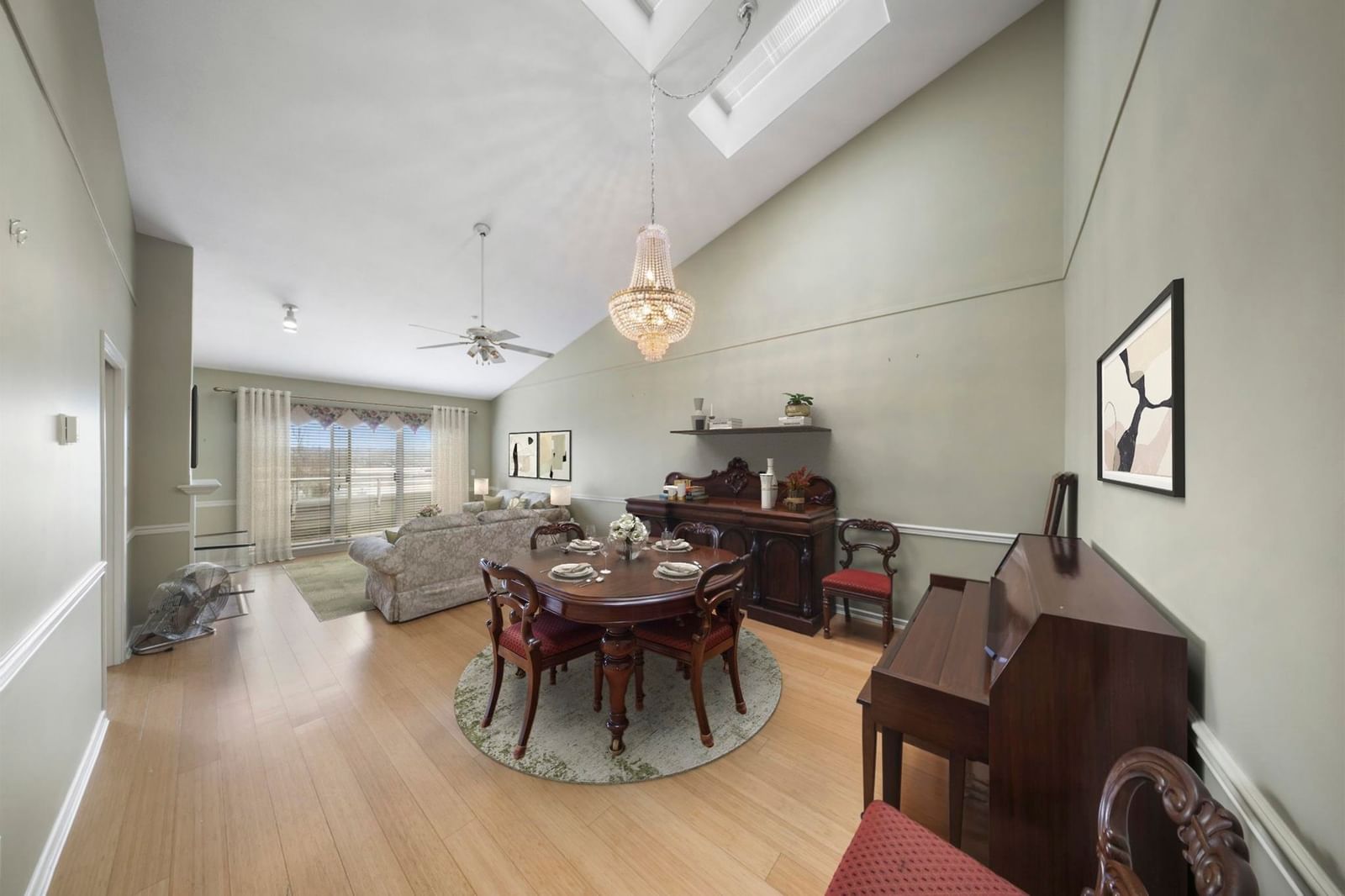 Listing Image 15