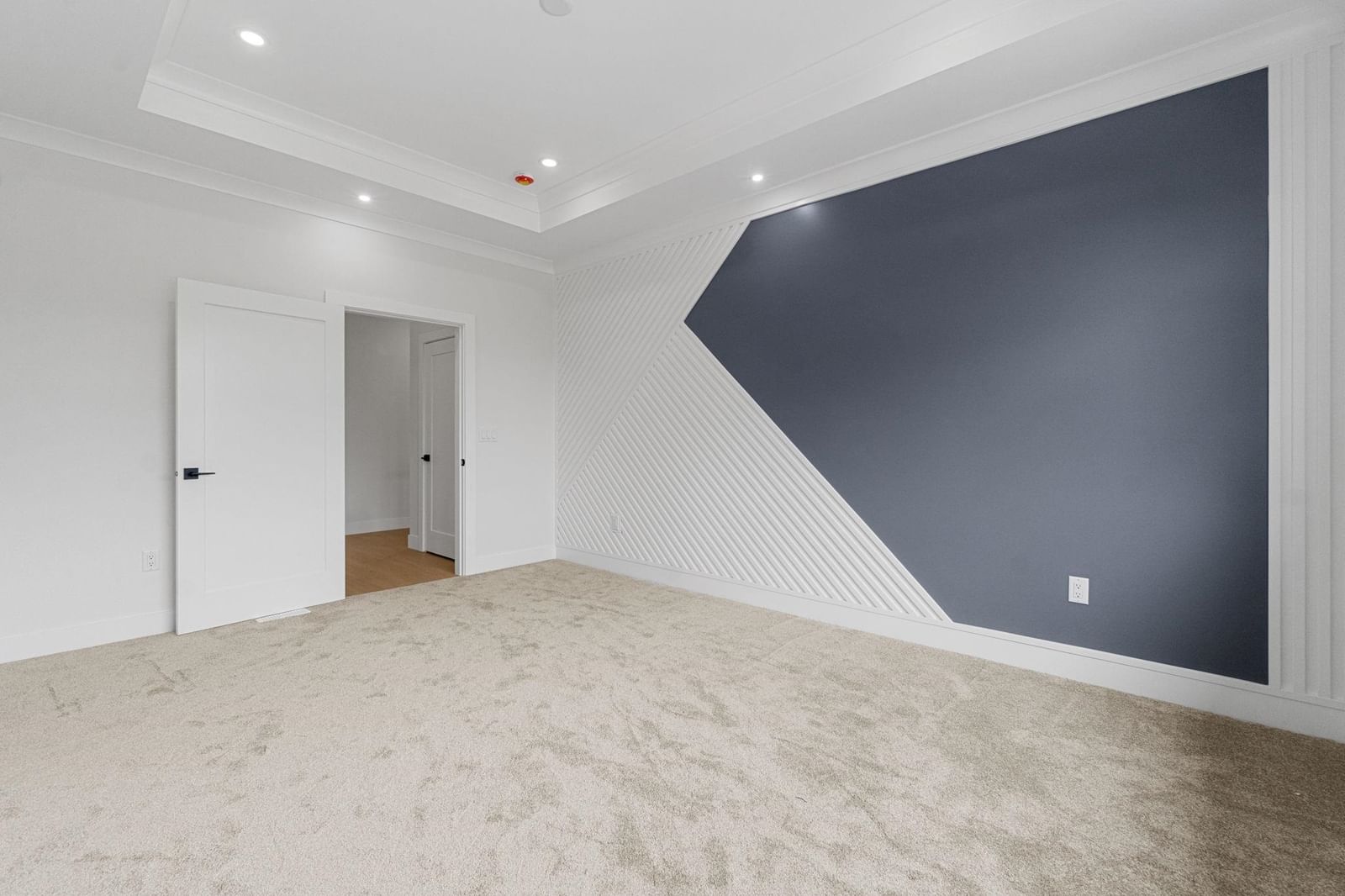 Listing Image 24
