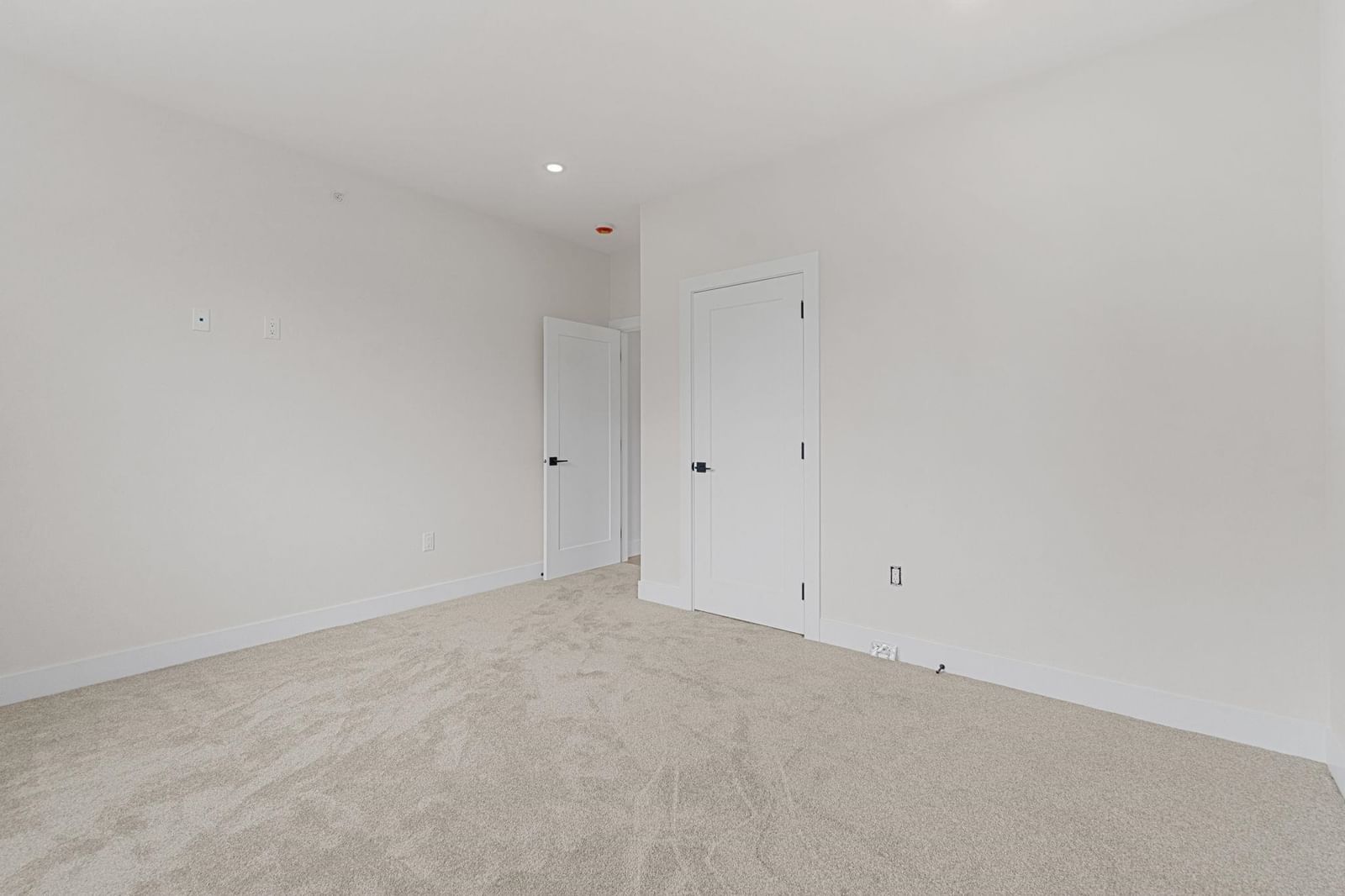 Listing Image 26