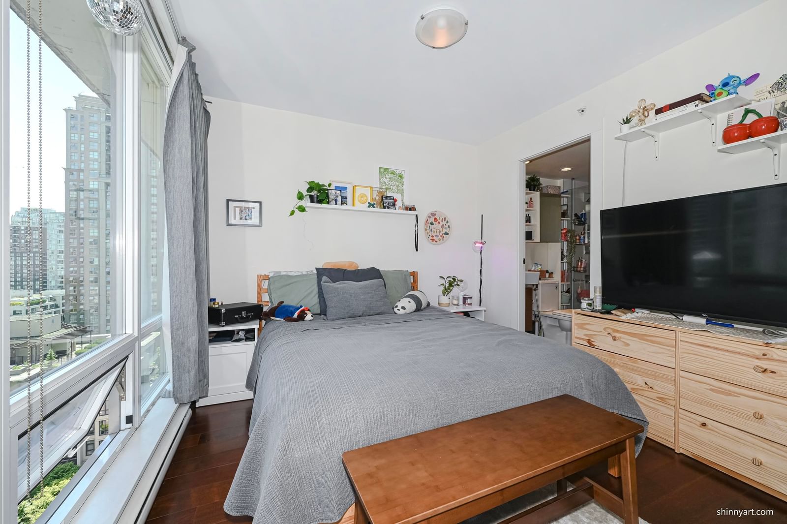 Listing Image 17