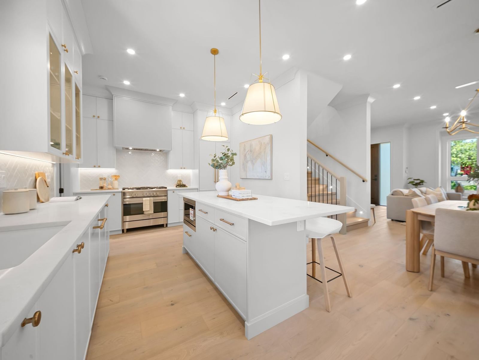 Listing Image 15