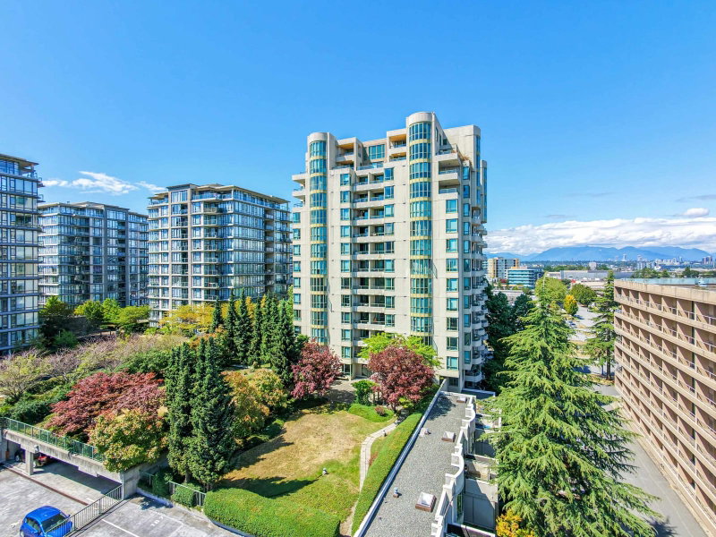 1106 - 7380 Elmbridge Way