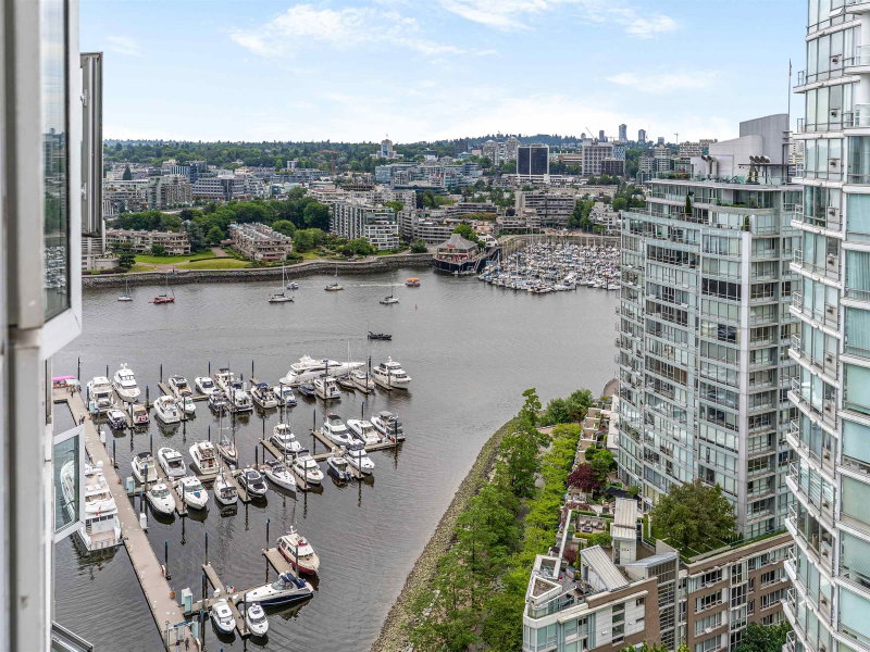 2807 - 1199 Marinaside Crescent