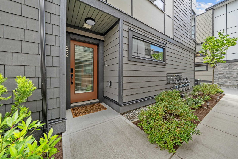 82 - 20150 81 Avenue