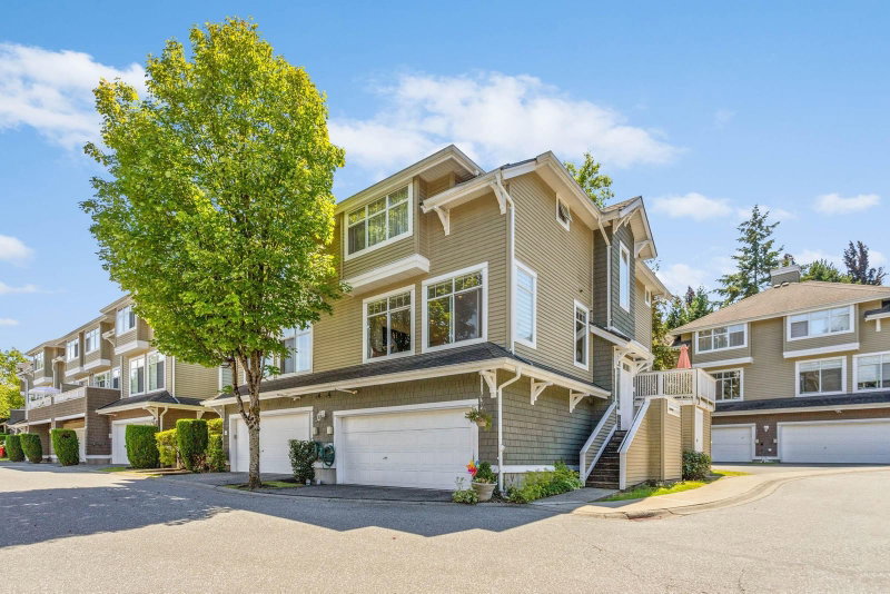 19 - 5240 Oakmount Crescent