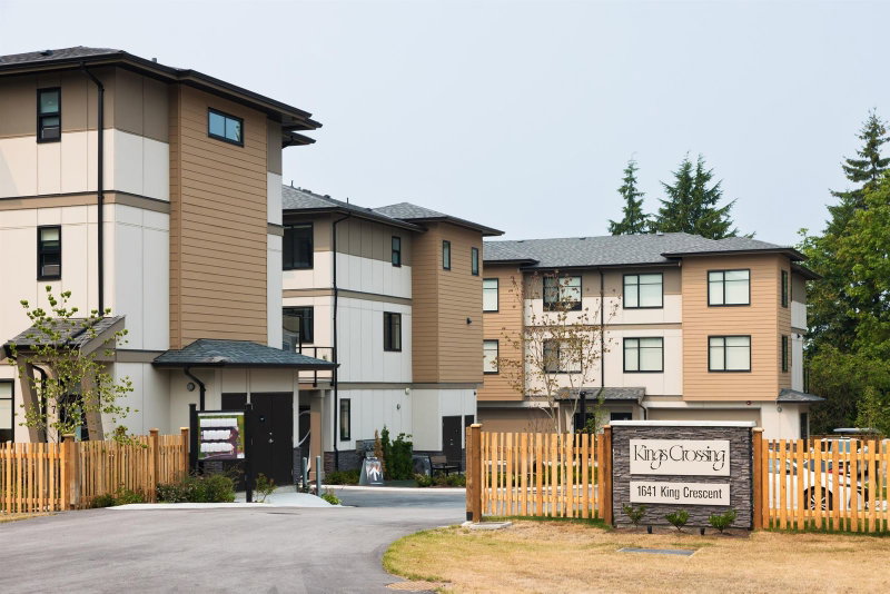 13 - 1641 King Crescent