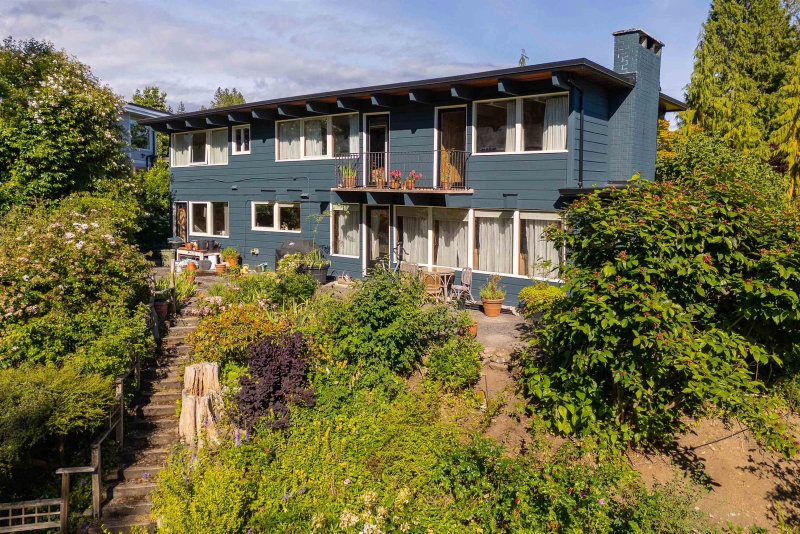 1764 Ottawa Place, West Vancouver, British Columbia