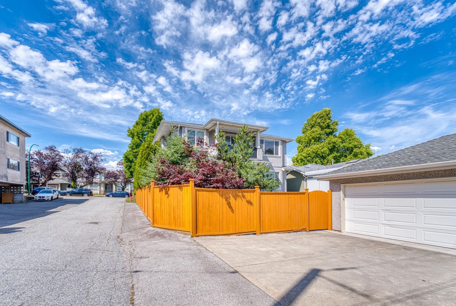 Listing Image 11