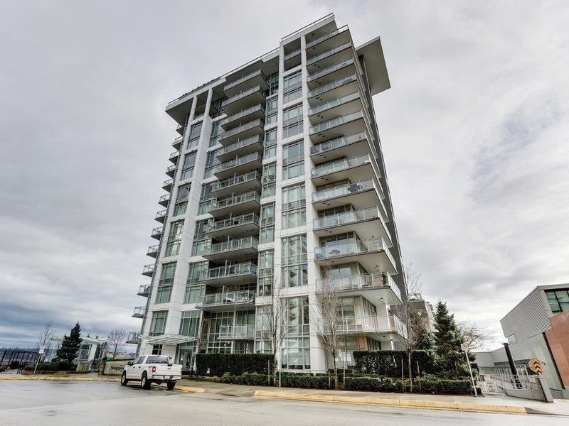 203 - 200 Nelson's Crescent