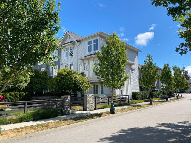 26 - 4656 Orca Way