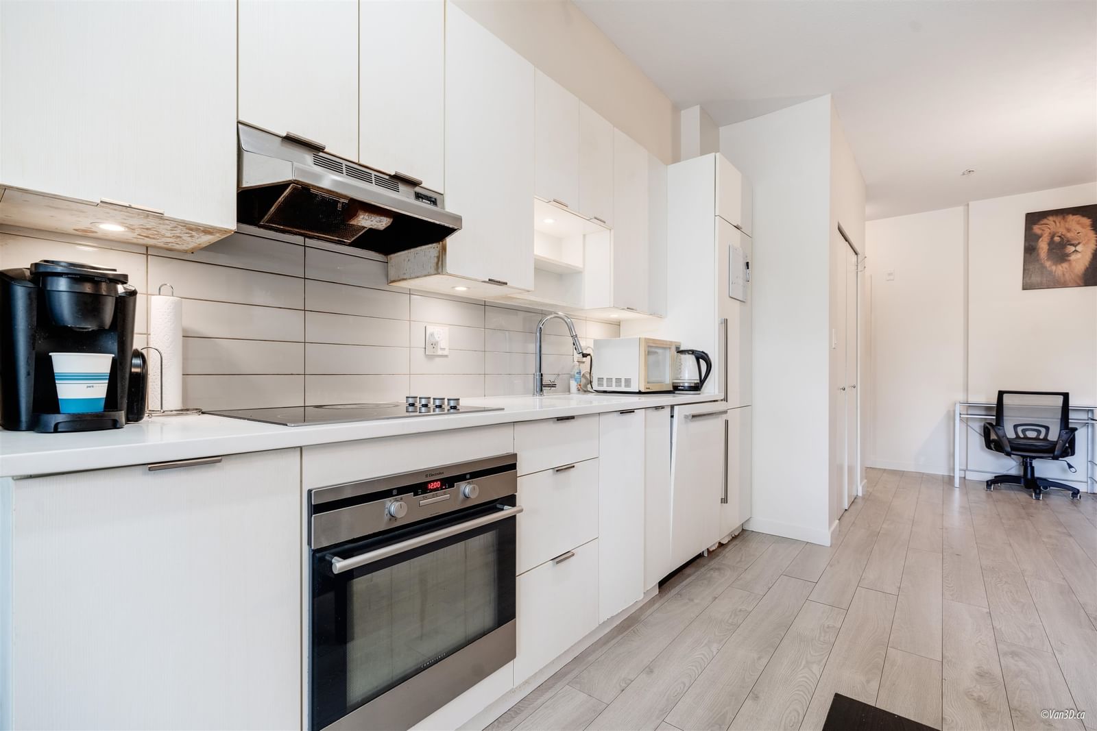 Listing Image 12